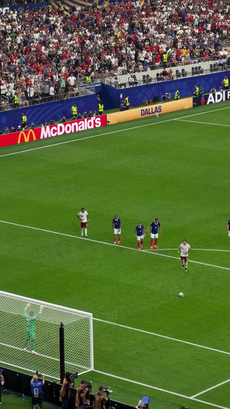 Video thumbnail for Mikel Oyarzabal Penalty Sends Spain Ahead against France