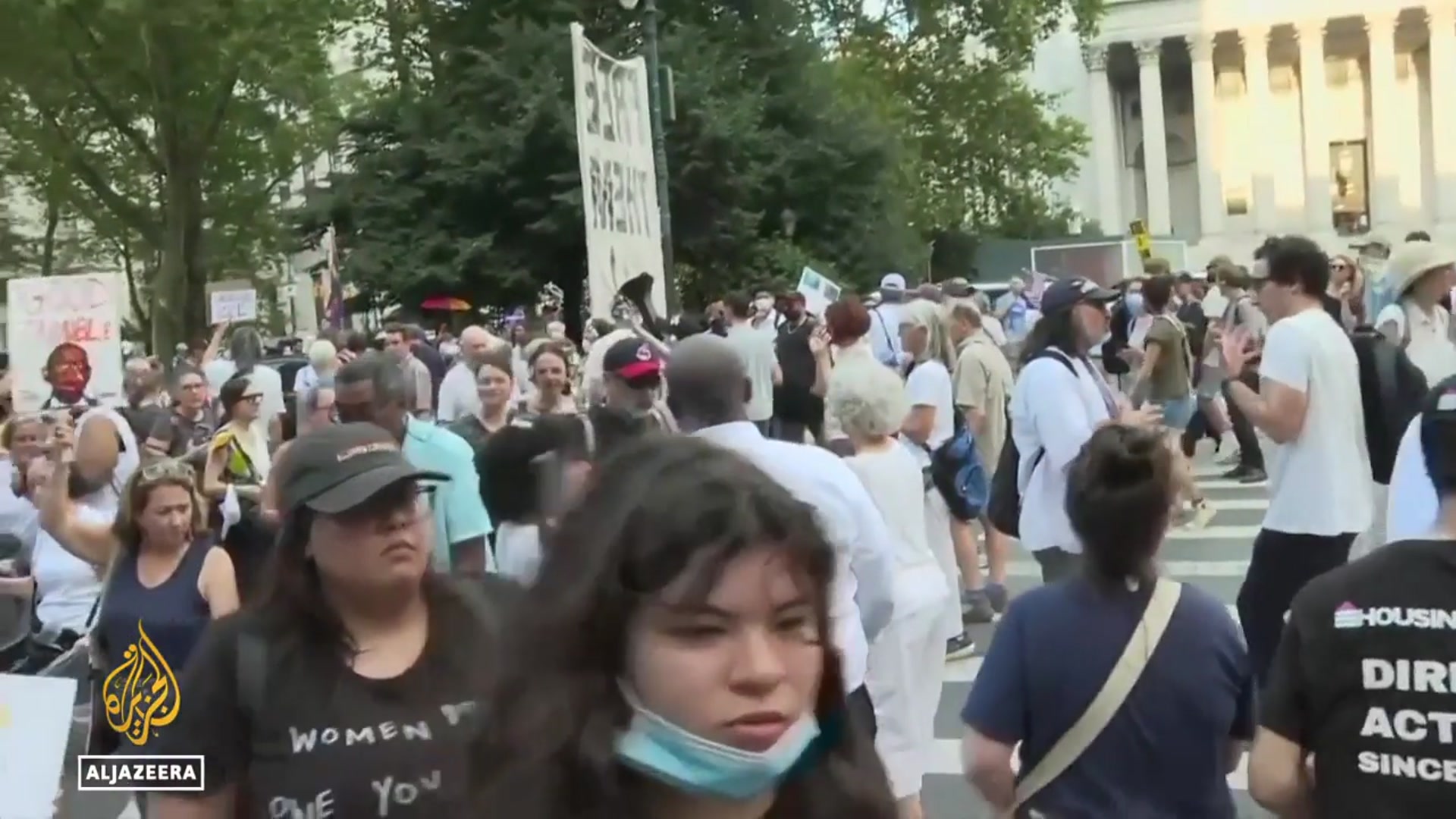 'Video thumbnail for US anti-Trump protests: Thousands march to defend civil liberties'