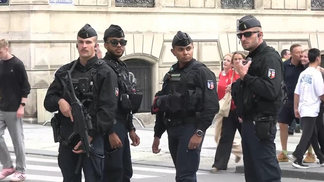 'Video thumbnail for Security in place as the Tour de France concludes in Paris'