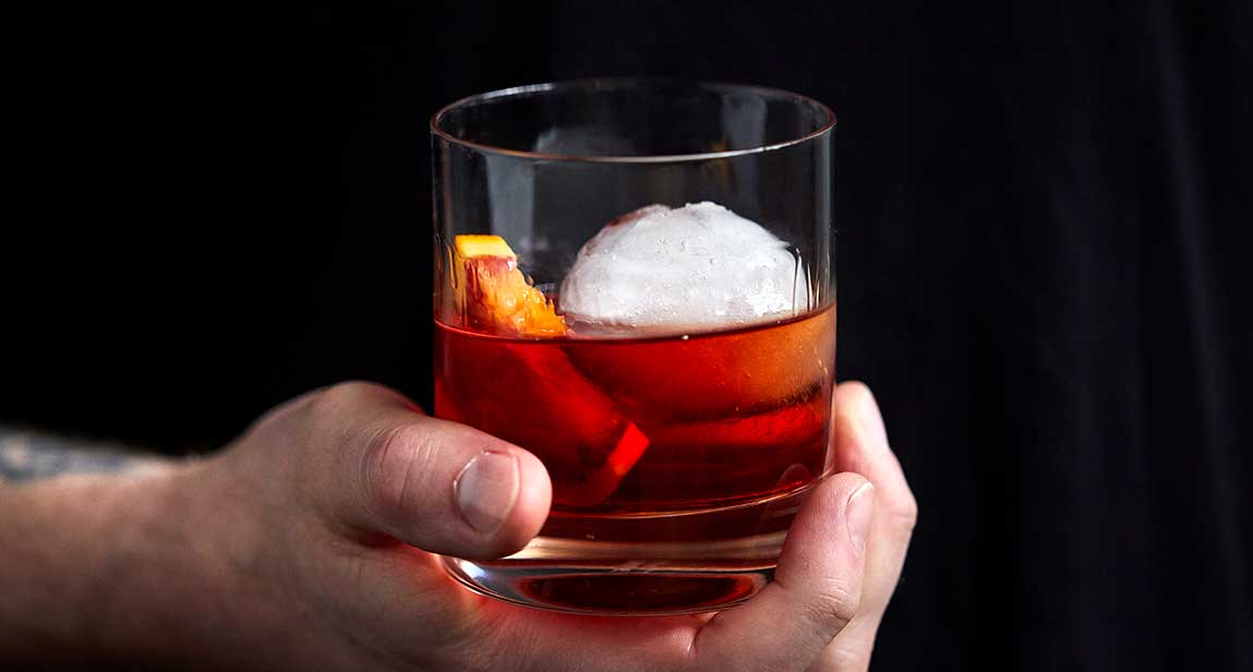 Video thumbnail for Classic negroni