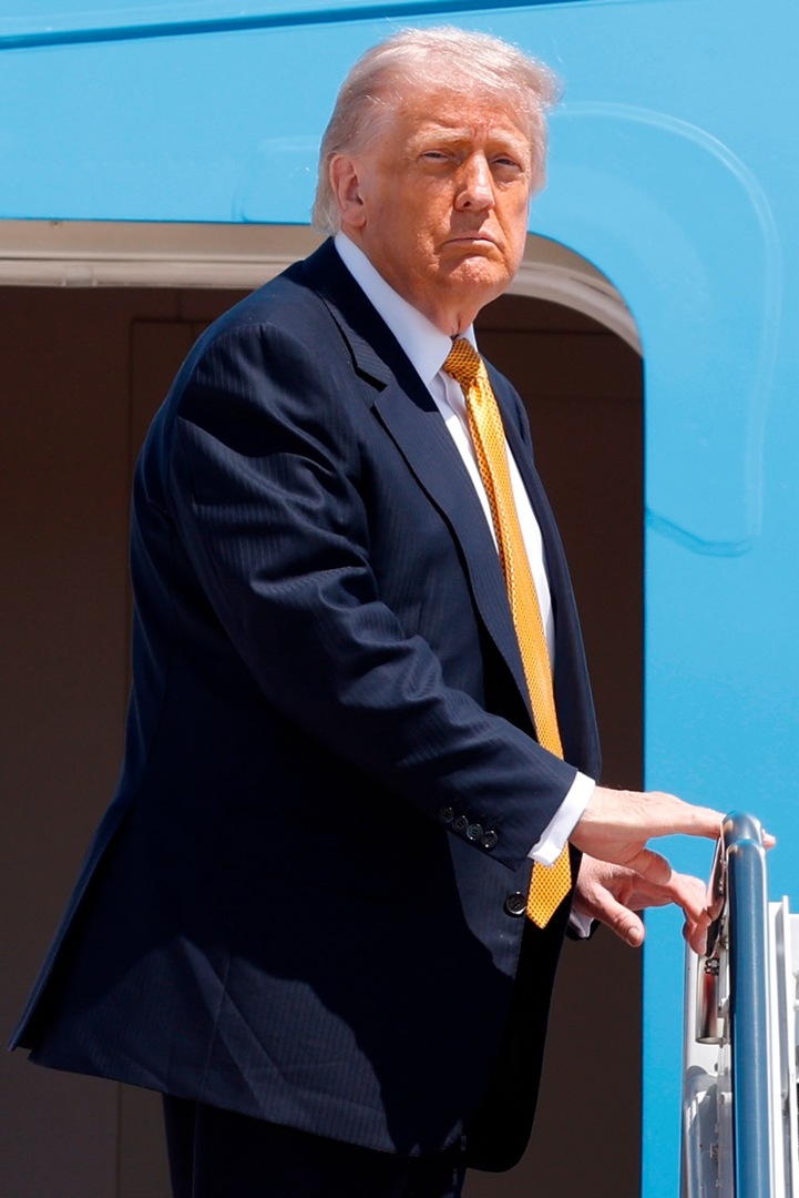 Video thumbnail for Trump seeks MoU changes as Araghchi calls deal talk ‘speculation’