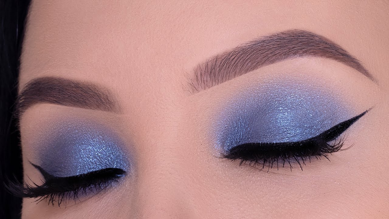 Video thumbnail for EASY Blue Eye Makeup Look USING ONLY 1 EYESHADOW! | Maven Beauty