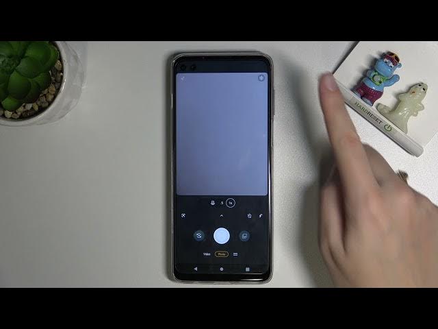 Video thumbnail for How to Change Photo Resolution on MOTOROLA Moto G100?