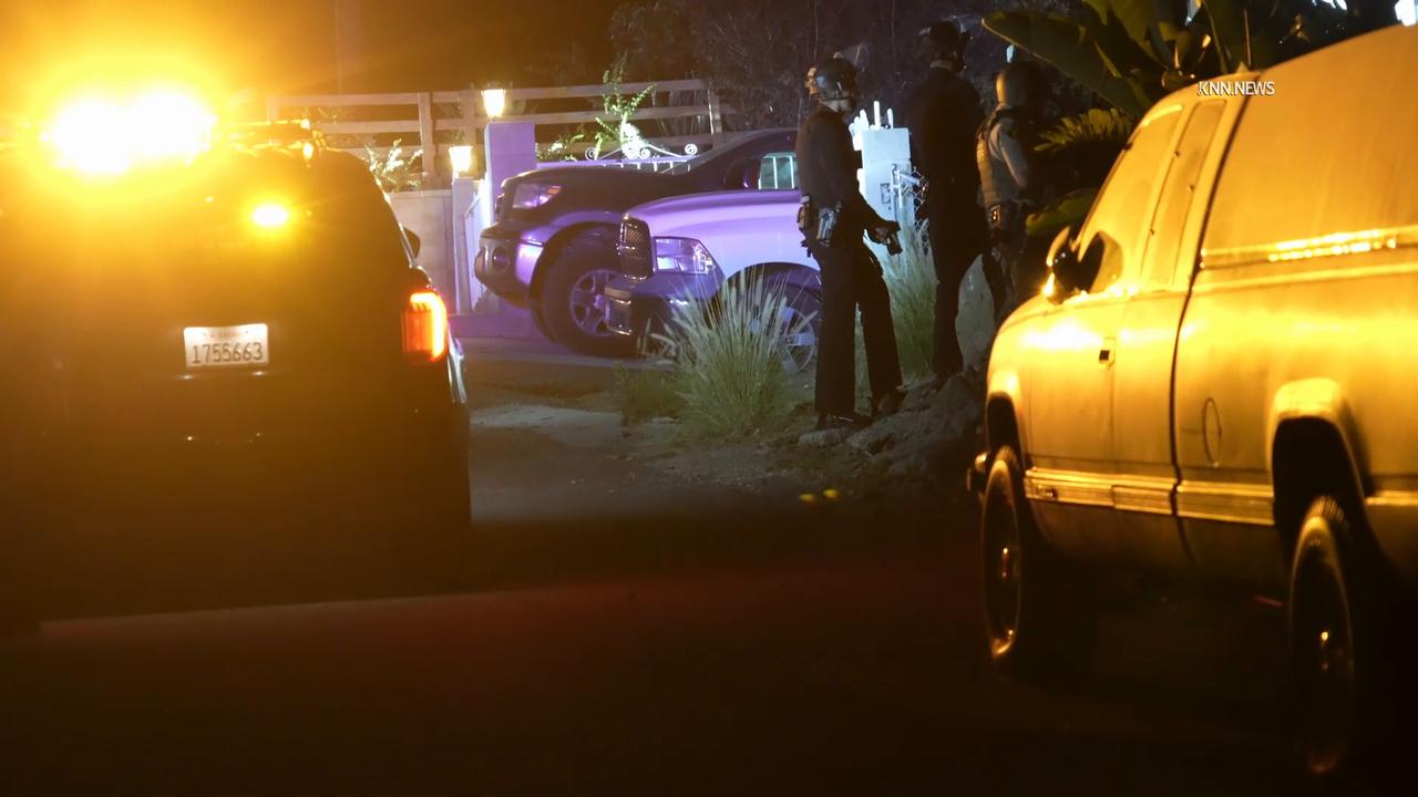Video thumbnail for US, Los Angeles: Chatsworth Domestic Violence Suspect Shoots At Deputies.