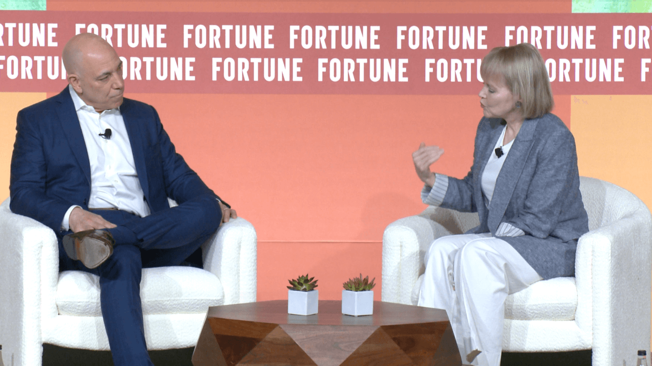 Video thumbnail for SUCCESSION SPOTLIGHT: STEERING XEROX THROUGH A HIGH-STAKES DIGITAL REINVENTION