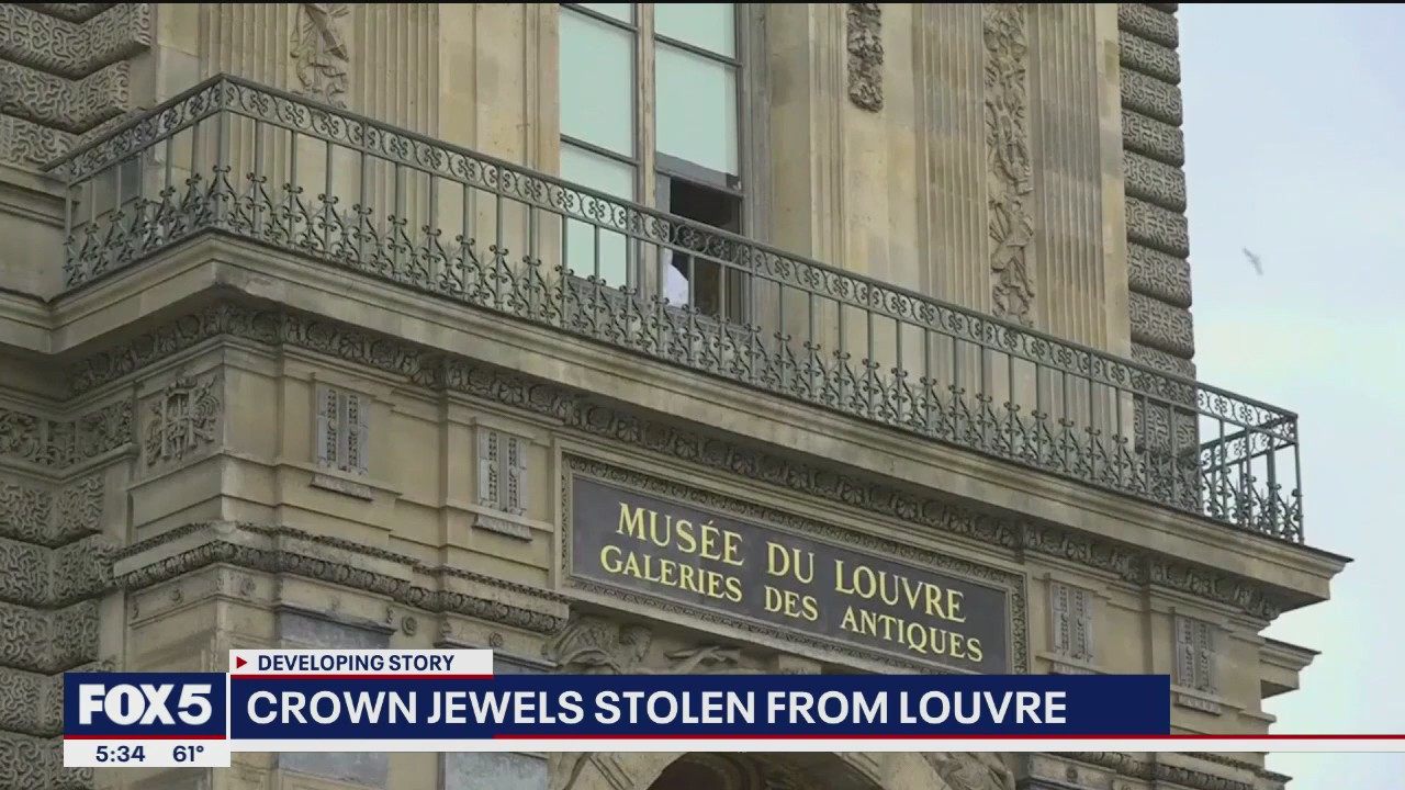 Video thumbnail for Thieves scale Louvre facade, steal Napoleon-era jewels in four minutes