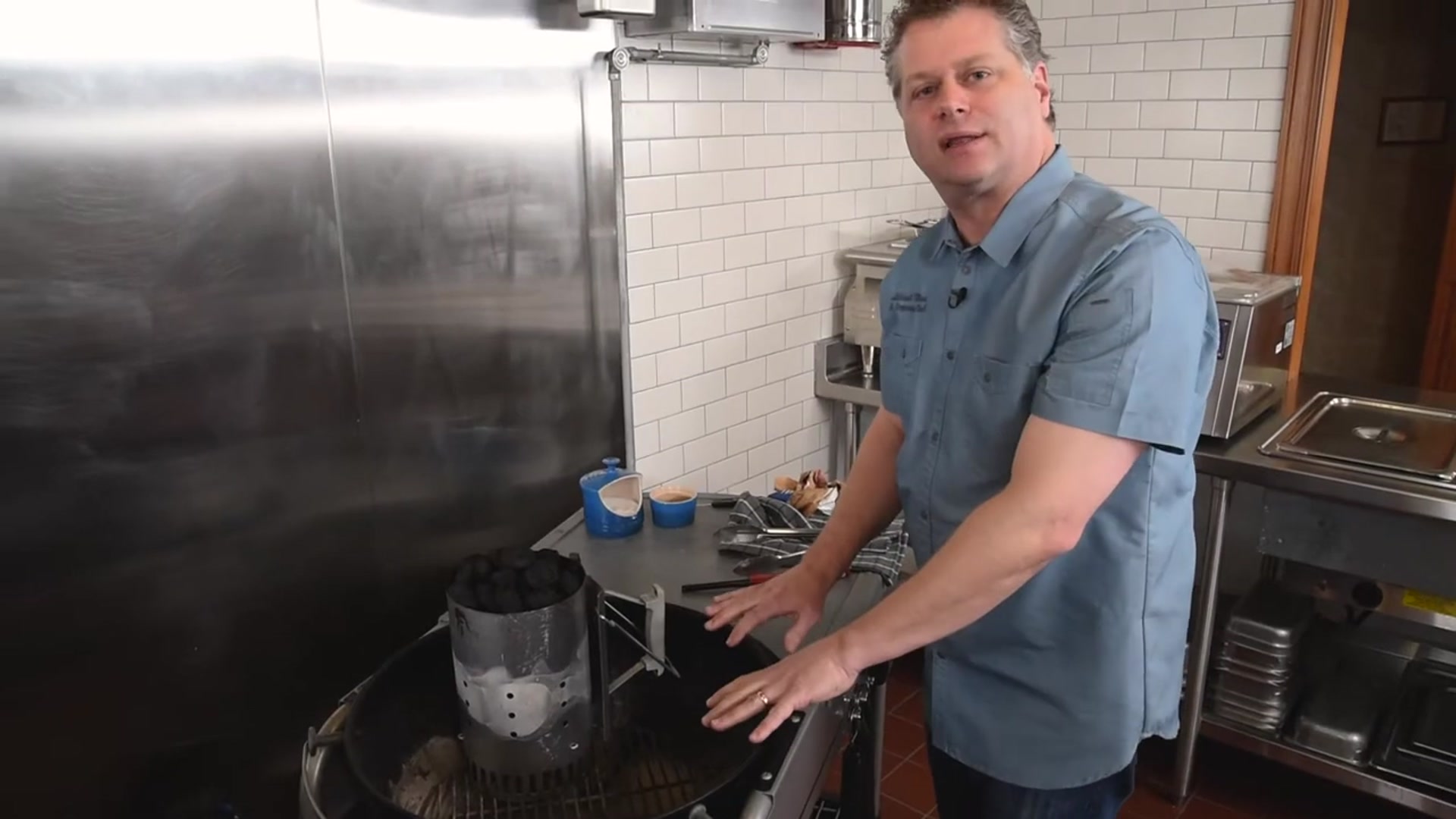 Video thumbnail for How to Prepare Your Charcoal Grill(720P HD)