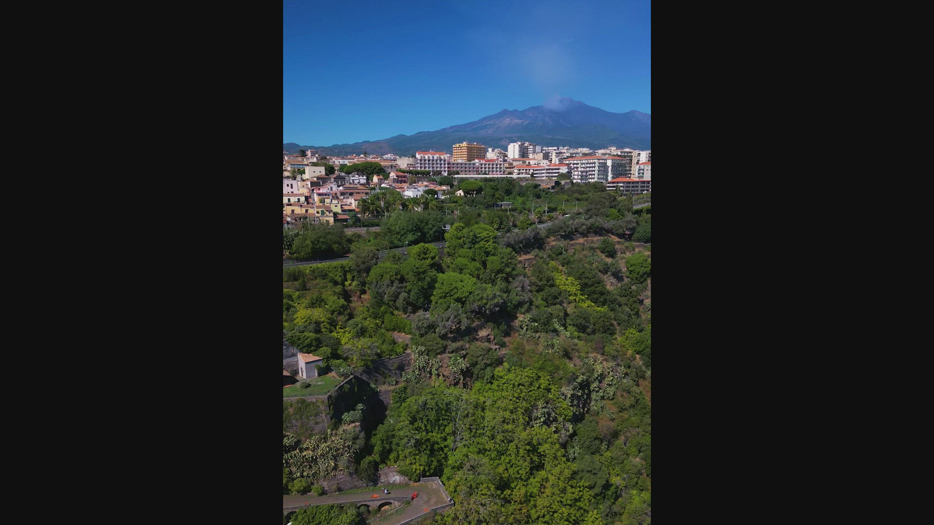 'Video thumbnail for Dji Mini 3 Po Vertical hyperlapse'