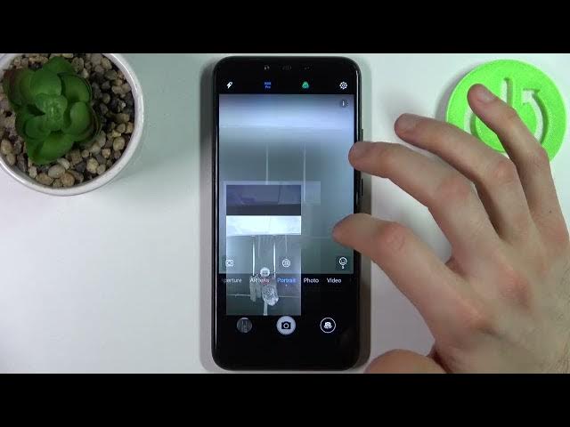 Video thumbnail for How to Turn On/Off Camera Mirroring on HUAWEI Mate 20 Lite? - Screen Mirror Effect
