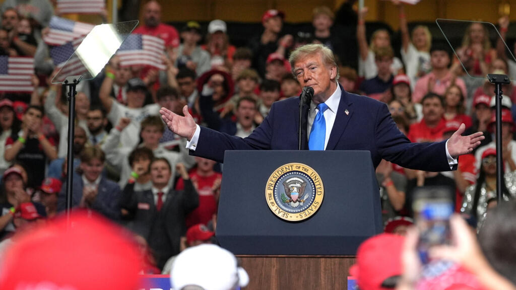 Video thumbnail for Trump campaigning in Republican strongholds amid slide in polls