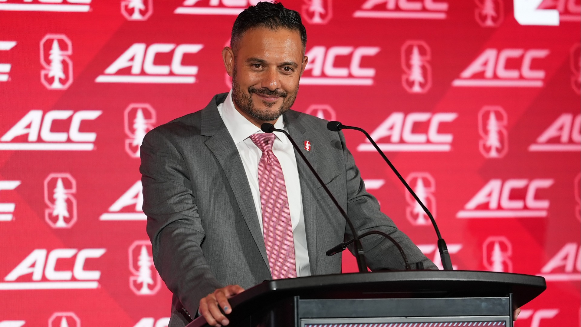 Video thumbnail for Stanford vs. Hawaii: Pressure Mounts for Cardinal Victory