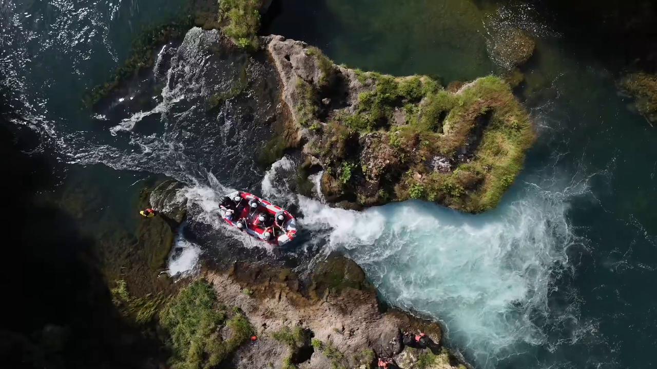 Video thumbnail for Bosnia and Herzegovina: Hundreds join annual Una Regata rafting festival in Bosnia and Herzegovina.