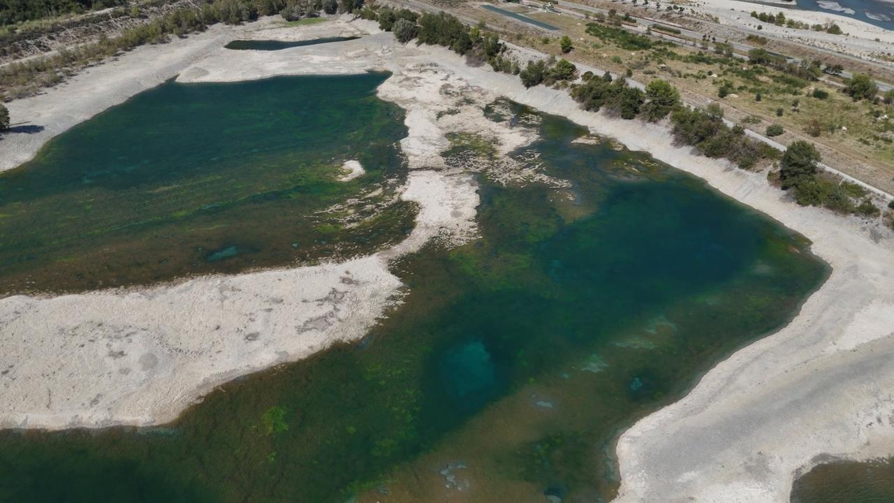Video thumbnail for France: DRONE - France records hottest summer since 1900.