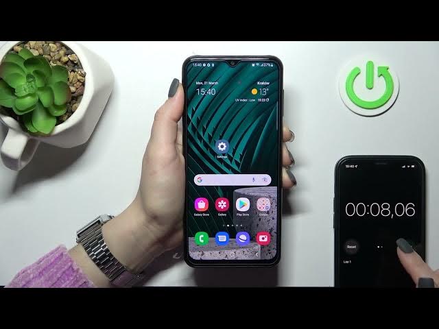 Video thumbnail for How to Test Normal Face Unlock vs Faster Face Unlock on SAMSUNG Galaxy F23