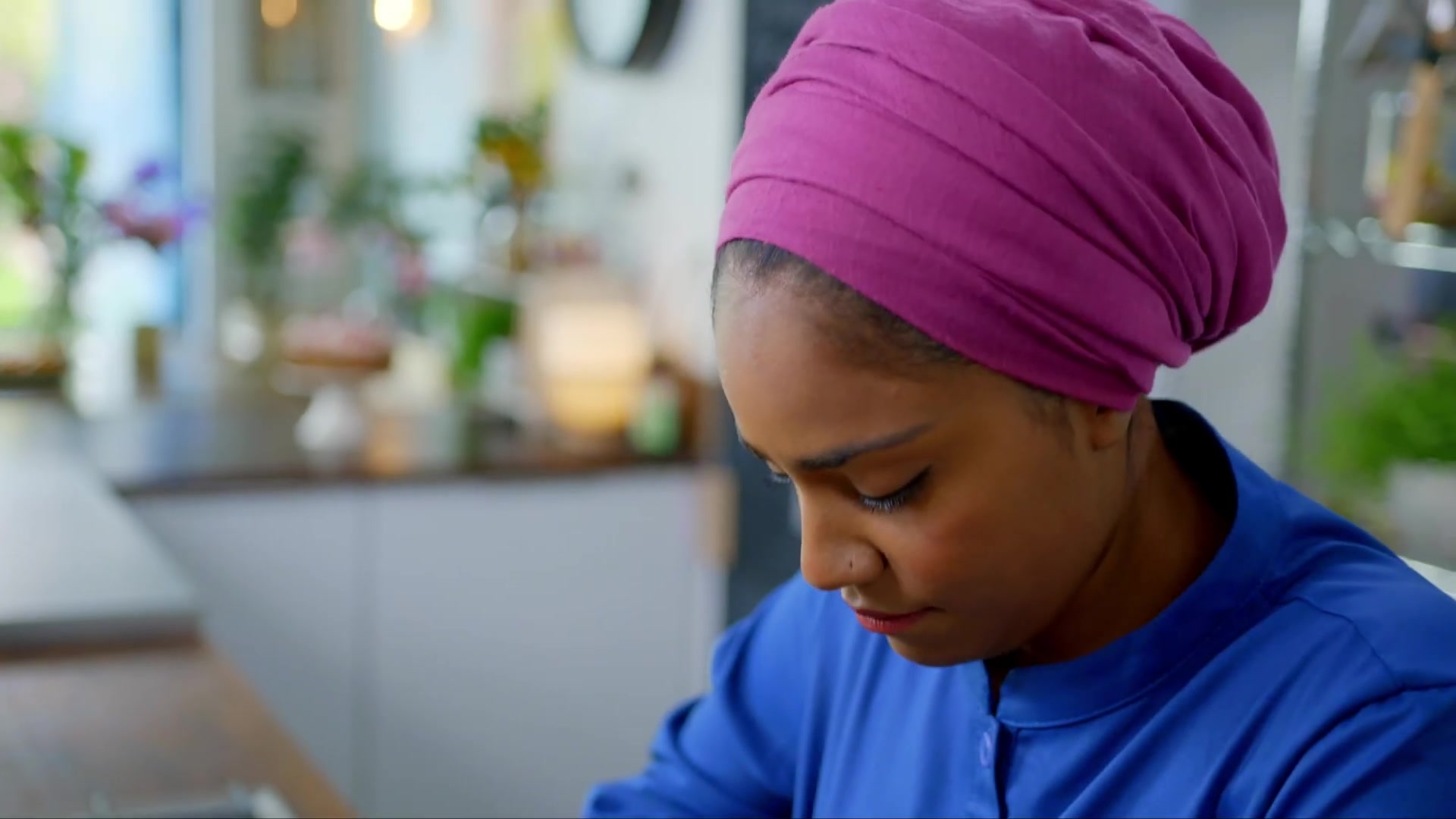 Video thumbnail for Caramel Soda Bread, Tear & Share ¦ Nadiya's Family Favourites BBC (1080p 25fps H264 128kbit AAC)
