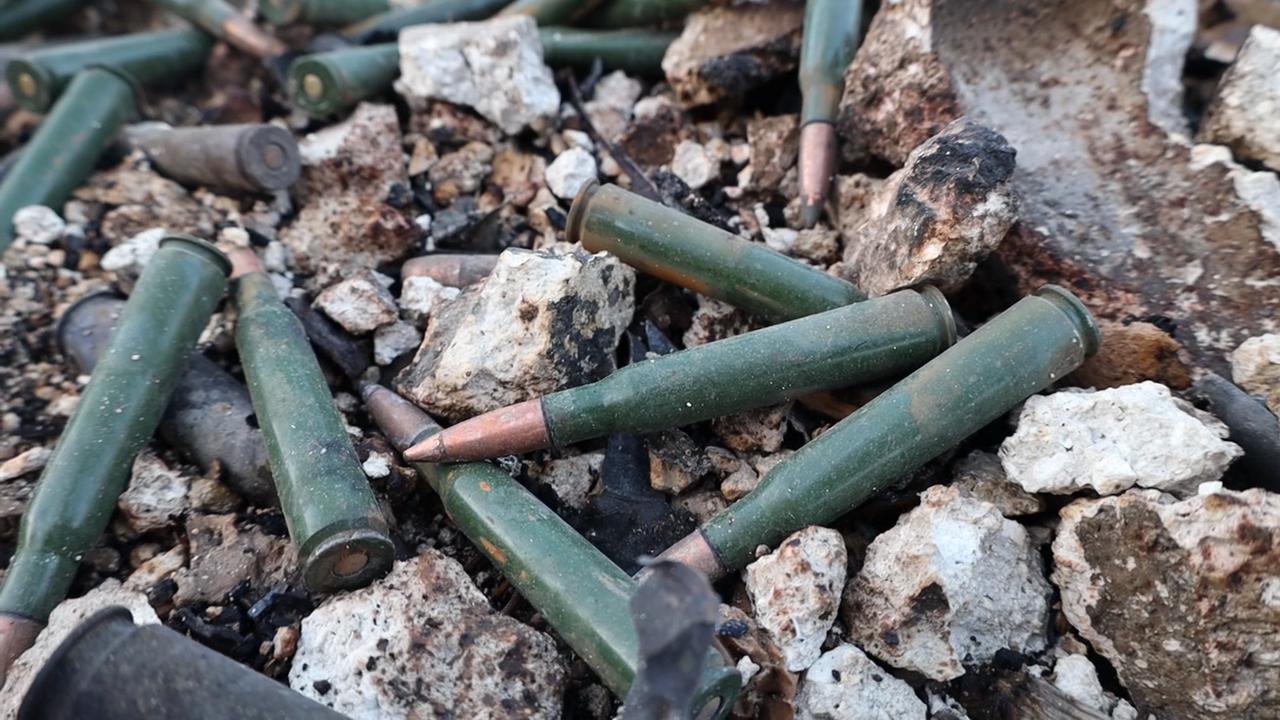 Video thumbnail for Syria: Binnish Ammunition Blast Kills Five 14.