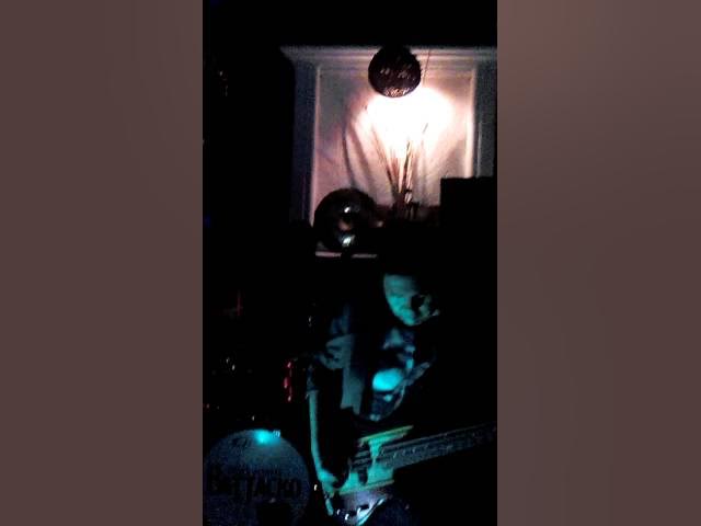 Video thumbnail for The time is running out (cover)