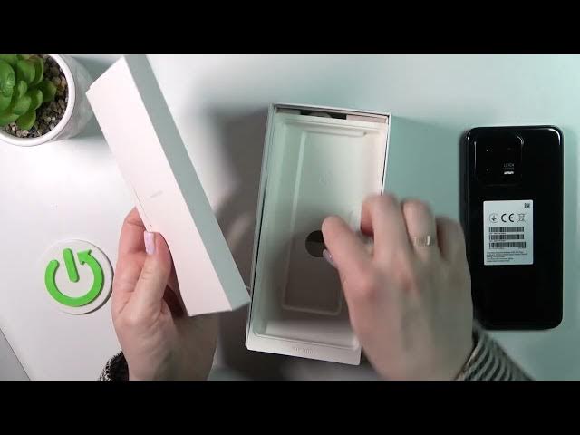 Video thumbnail for XIAOMI 13 All Box Accessories
