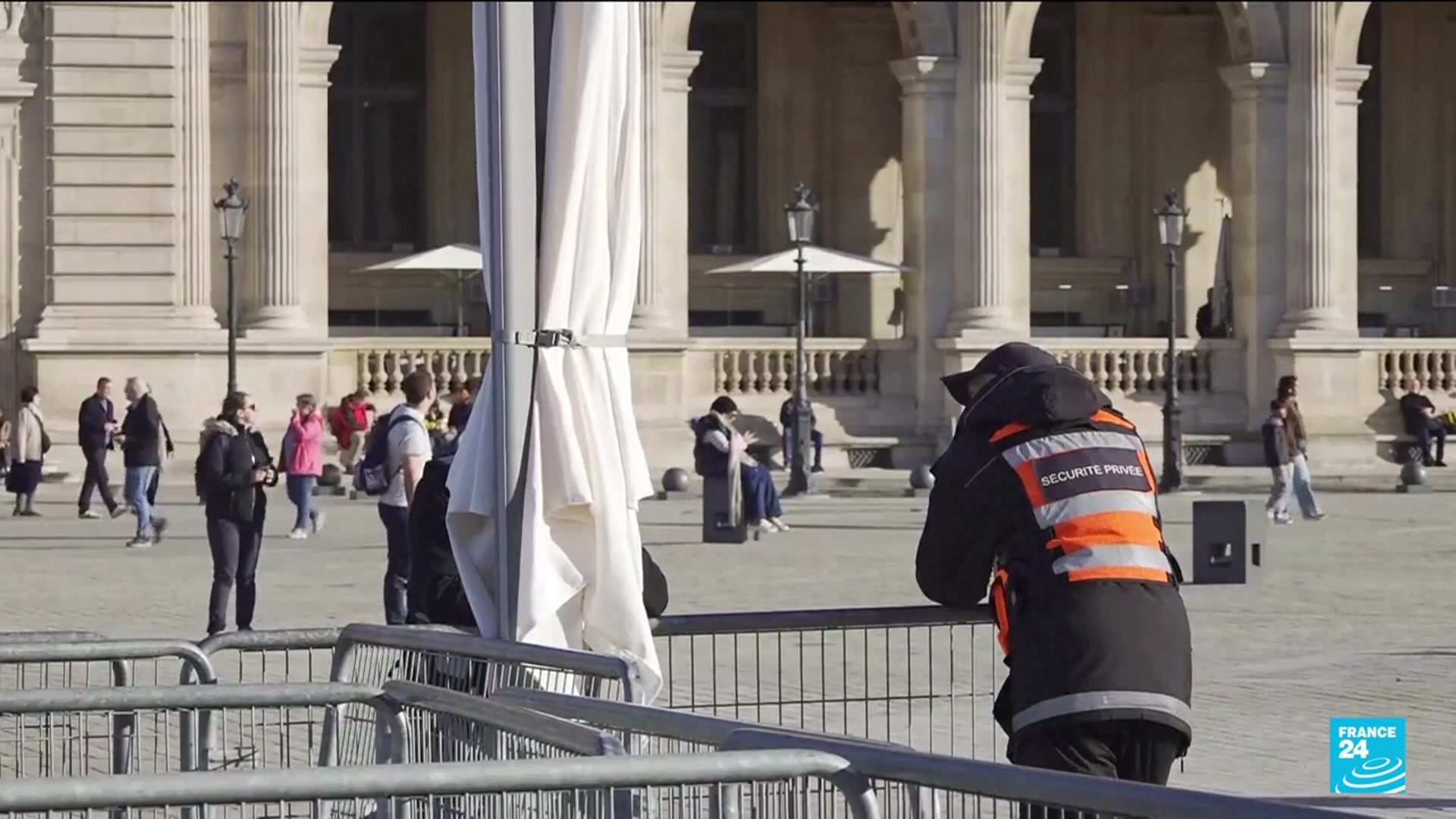 'Video thumbnail for Louvre museum tightens security with additional CCTV cameras'