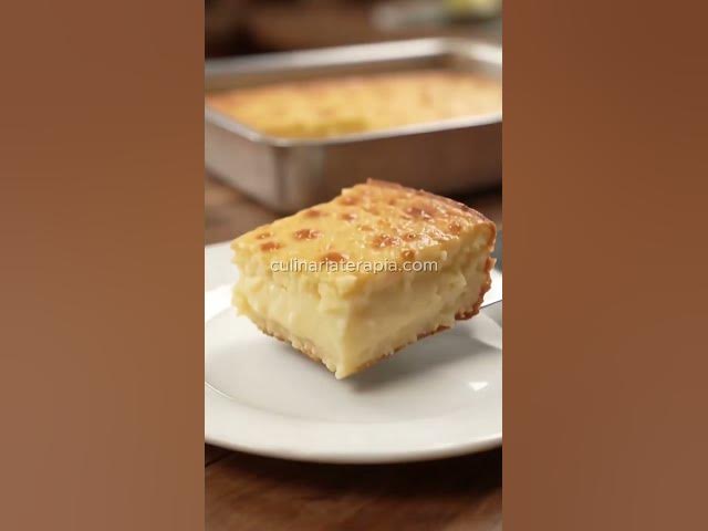Video thumbnail for 🧀🍰 **Bolo mole de queijo supercremoso na assadeira — derrete na boca!** 🤤❤️