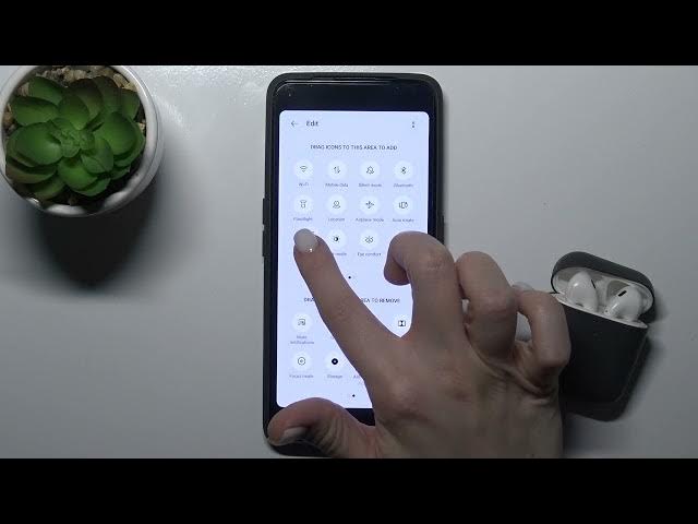 Video thumbnail for Realme GT Neo 2 - How To Adjust Notification Panel Shortcuts