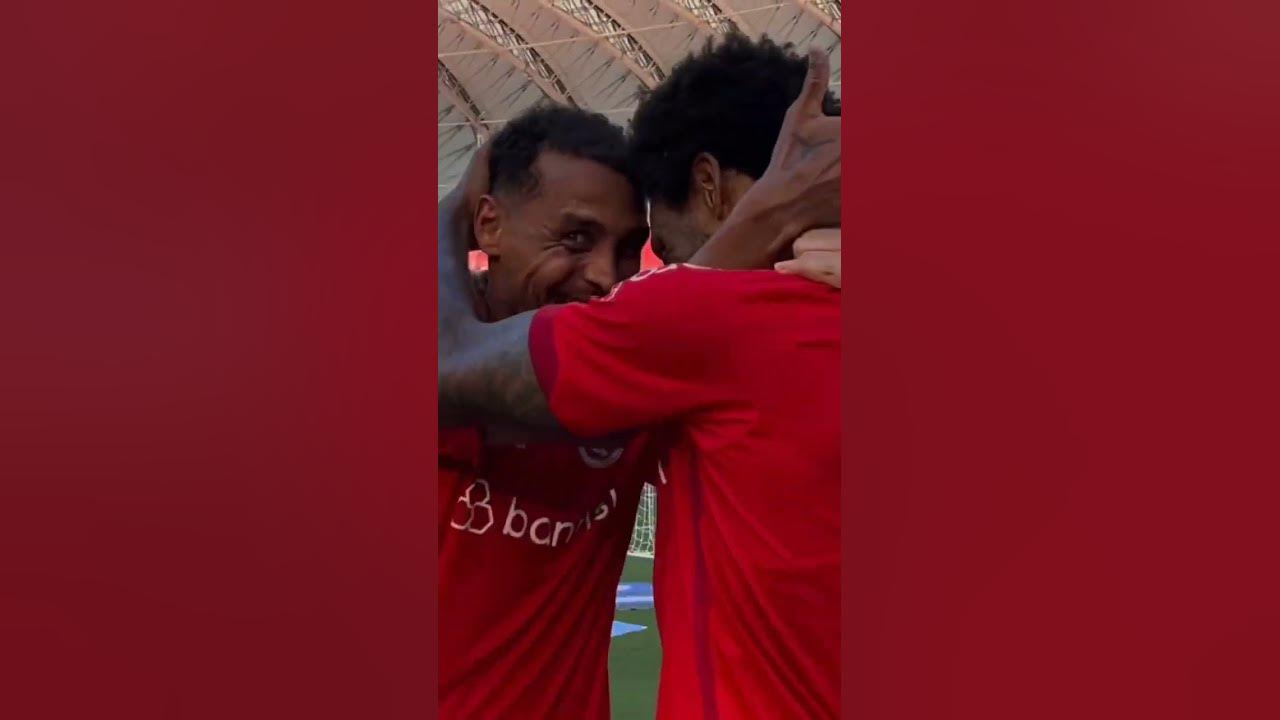 Video thumbnail for GOL DE LUIZ ADRIANO PELO #INTER APÓS BELA JOGADA DO GARÇOM WANDERSON DIANTE DO ESPORTIVO #vamointer