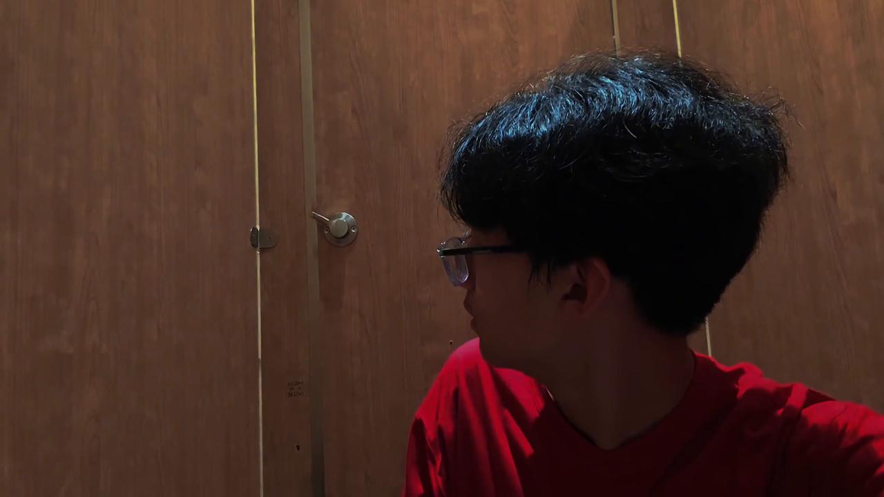 Video thumbnail for China: Chinese man captures toilet lock turning without human touch.