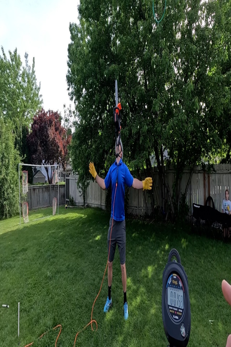 Video thumbnail for Longest duration balancing a running chainsaw on the chin - 4 minutes 0.99 seconds by David Rush