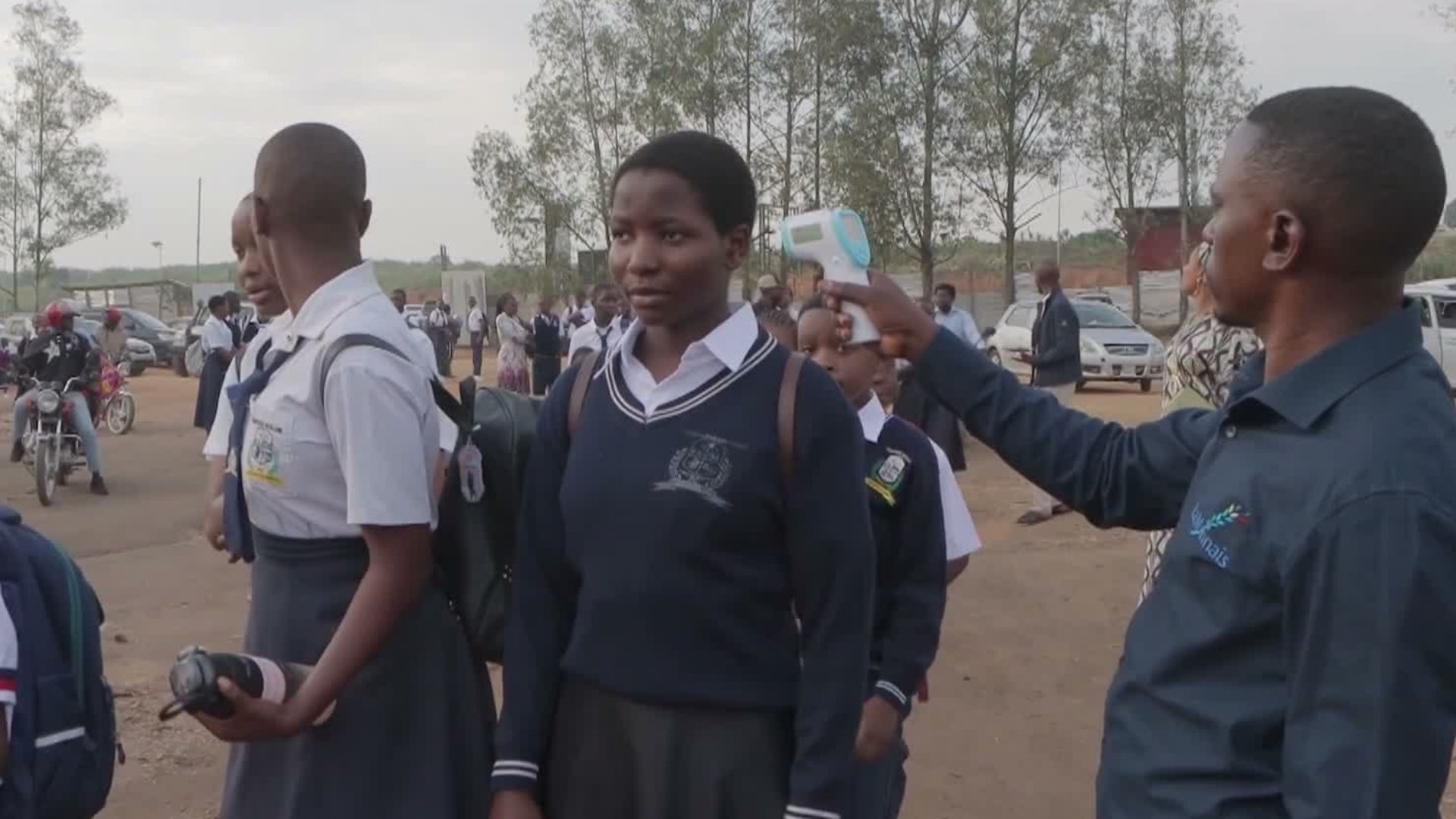Video thumbnail for DR Congo Ebola outbreak: Calls for more safety measures as school year starts