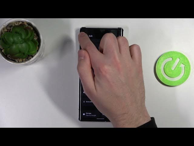 Video thumbnail for How to Manage Sounds in Screen Recorder in GOOGLE Pixel 6 Pro - Screen Recorder Settings