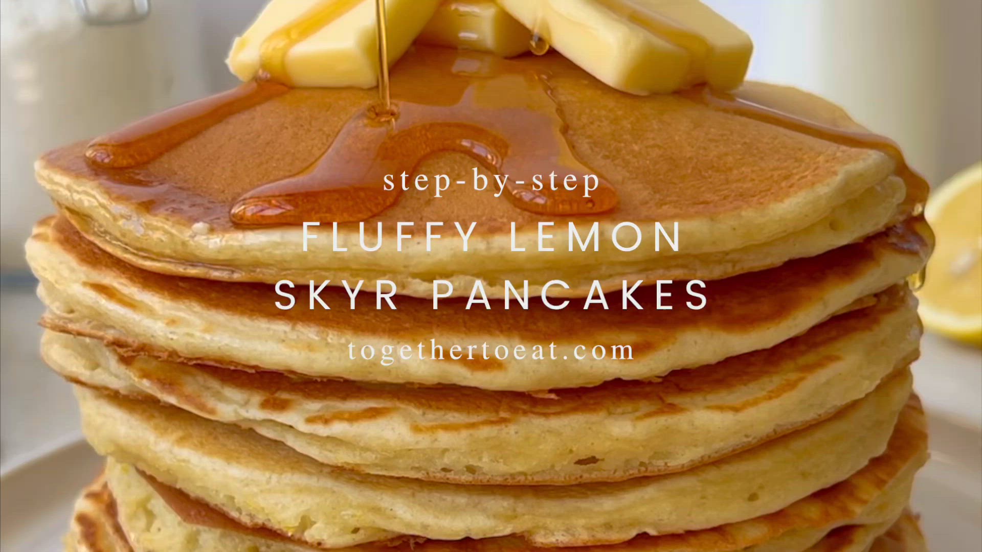 Video thumbnail for Fluffy Lemon Skyr Pancakes