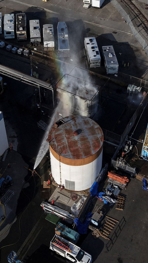 Video thumbnail for Chemical leak in California causes mass evacuation