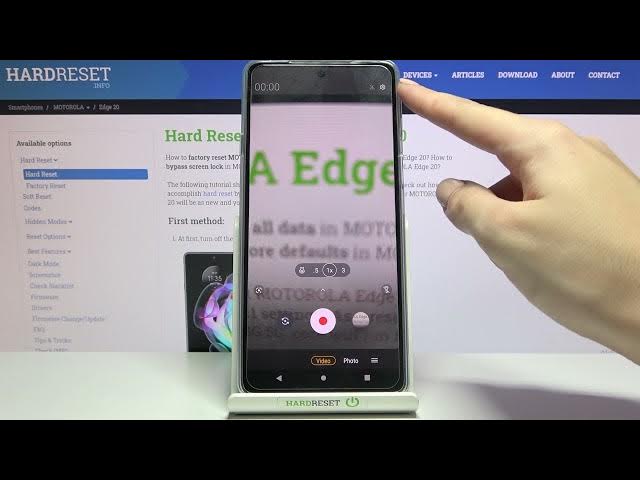 Video thumbnail for How to Activate Image Stabilization in MOTOROLA Edge 20 – Reduce Video Shakiness