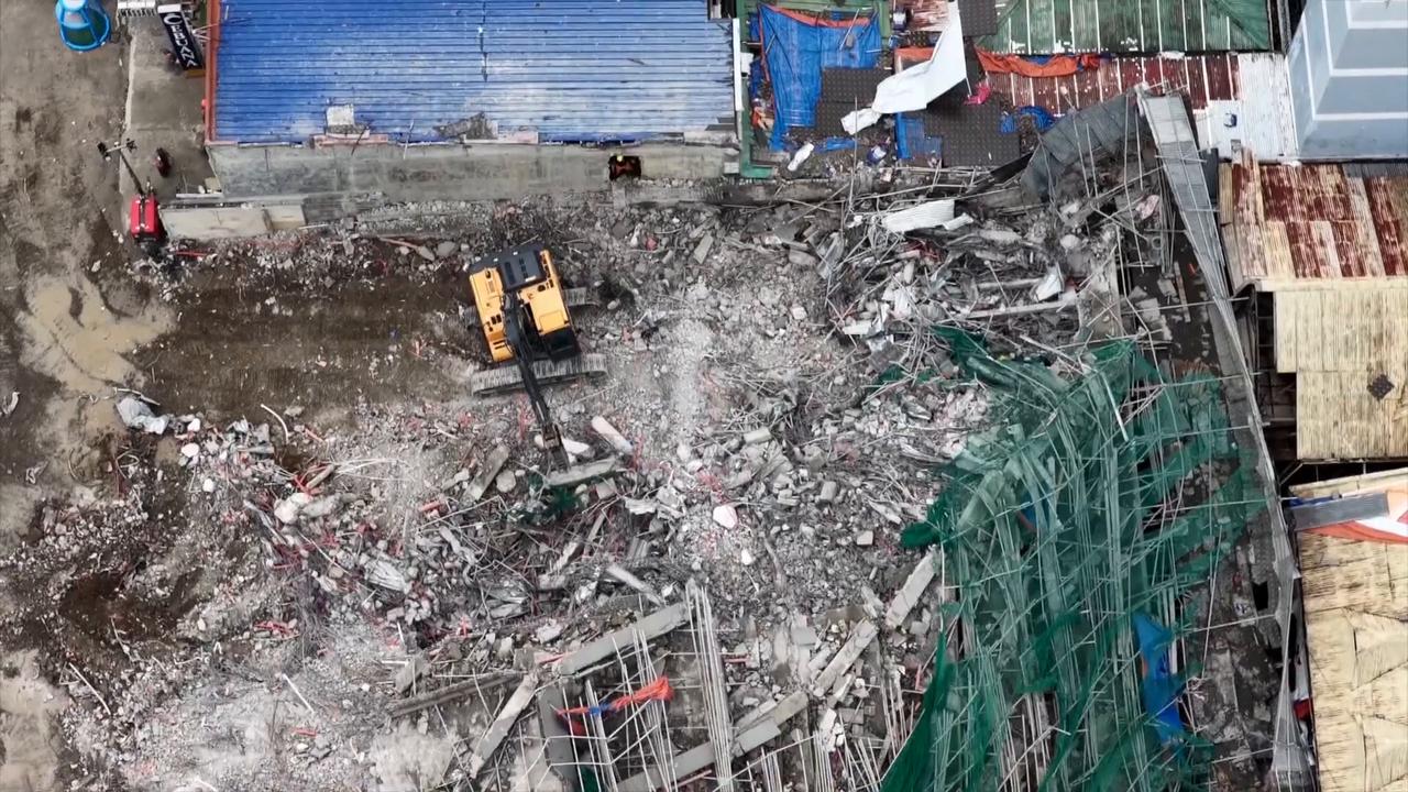 Video thumbnail for Philippines: 27 confirmed dead in collapse of under-construction building in north Philippines.