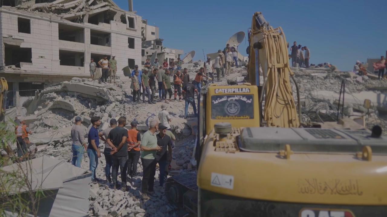 Video thumbnail for Gaza Building Collapse Kills Twenty.