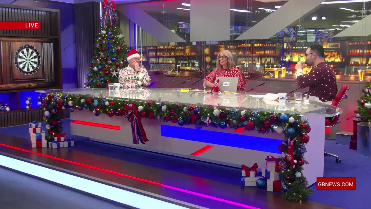 Video thumbnail for WATCH: Panel left in fits of laughter as they try to film Michelle Dewberry Christmas special