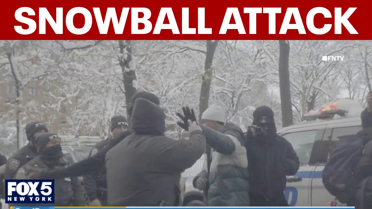 Video thumbnail for NYPD officers pelted with snowballs at Washington Square Park