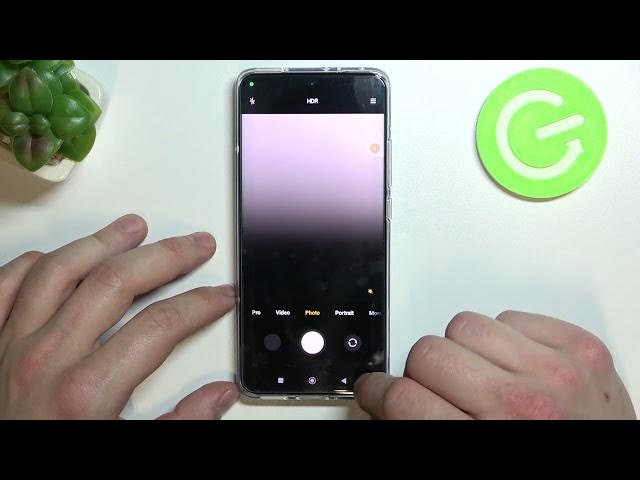 Video thumbnail for How to Take Selfie Using Palm Gestures on Xiaomi 12
