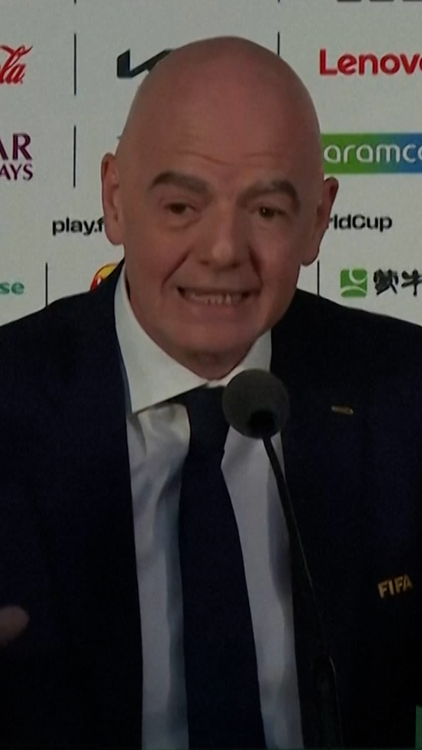 Video thumbnail for FIFA boss tells critics to ‘relax’ over Somali referee deportation