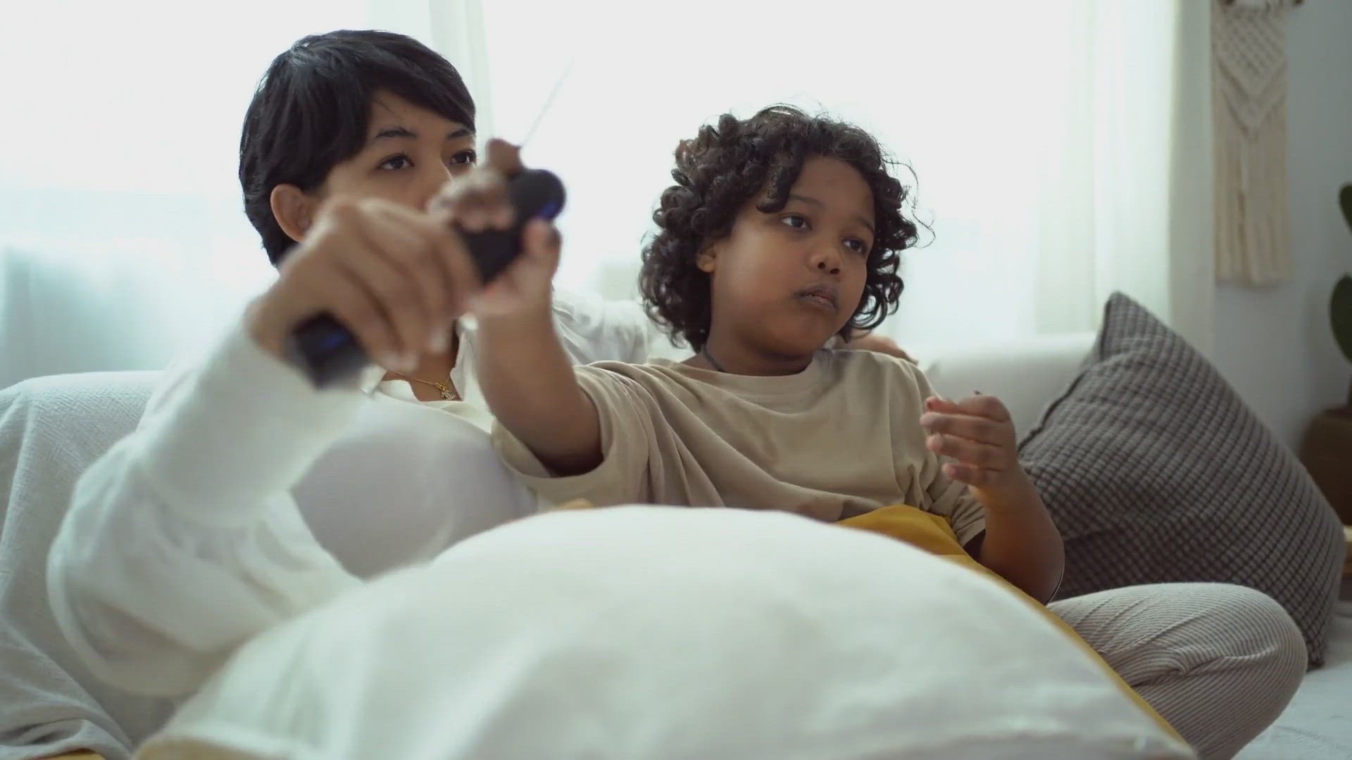 Video thumbnail for Beyond the Broadcast: Innovations in News Delivery