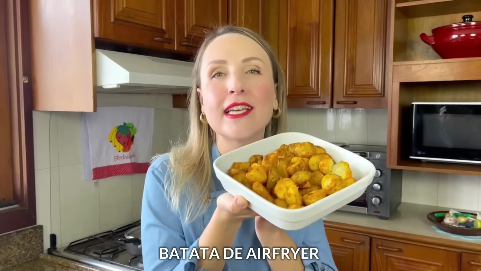 Video thumbnail for BATATA ASSADA CROCANTE NA AIRFRYER