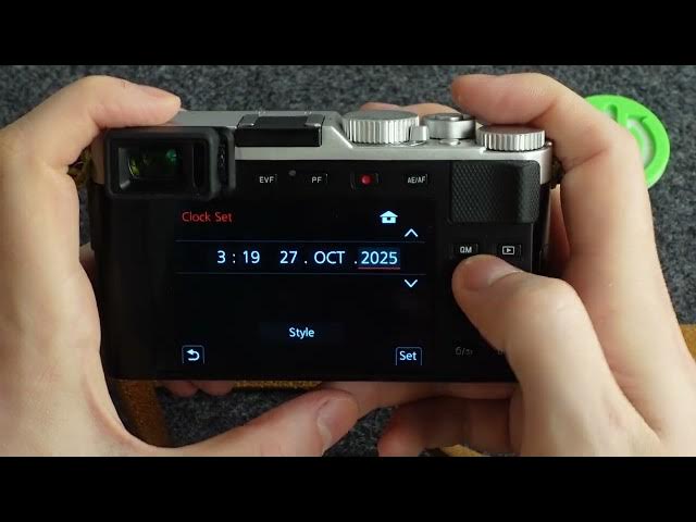Video thumbnail for Leica D Lux 7 - How To Adjust Date & Time Settings