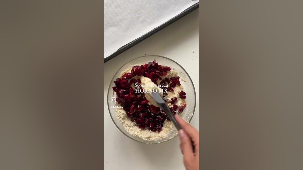 Video thumbnail for Scones de cereza Horno MX receta #shorts