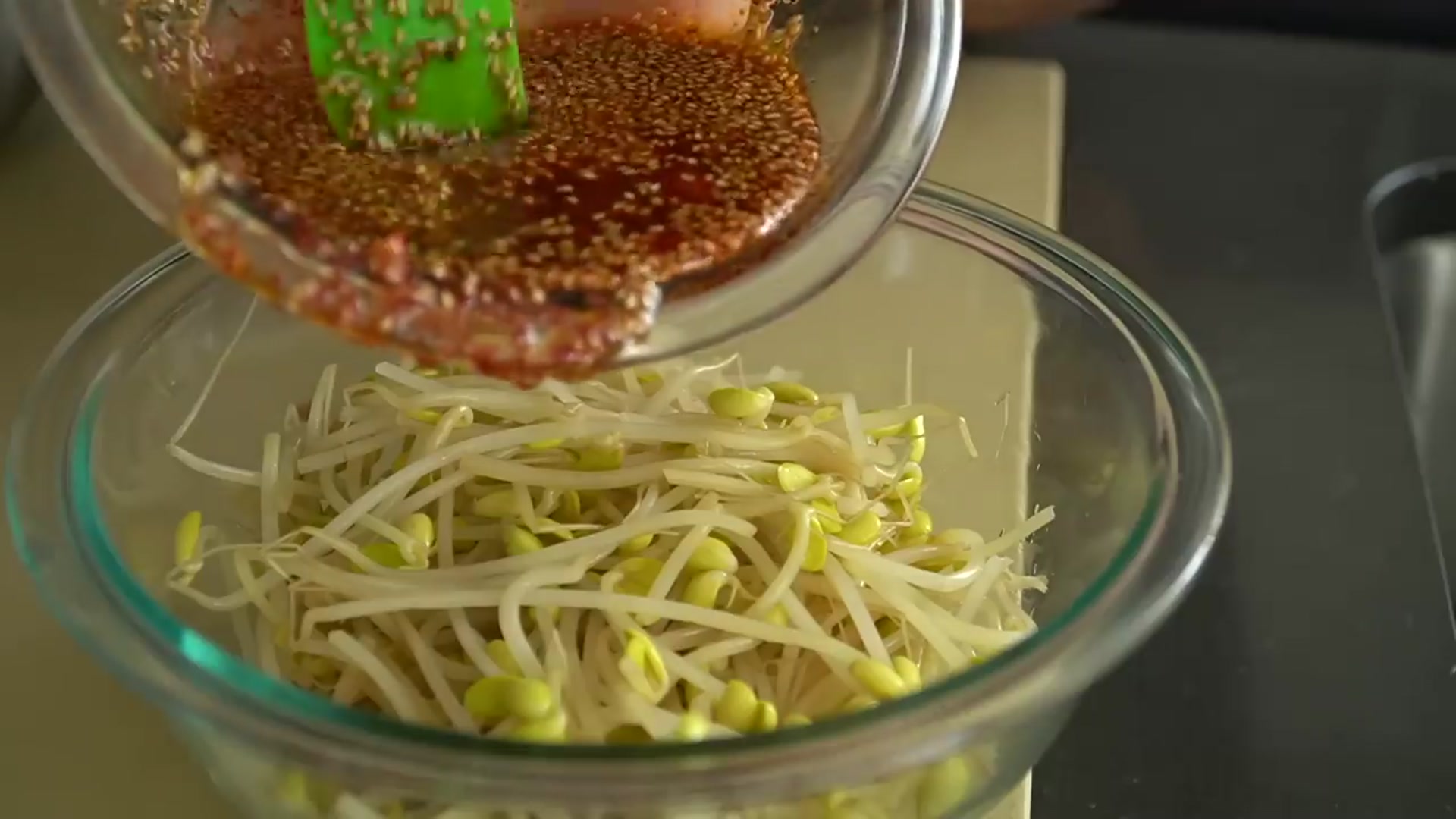 Video thumbnail for Intro to Korean Side Dishes (Banchan)(720P HD)