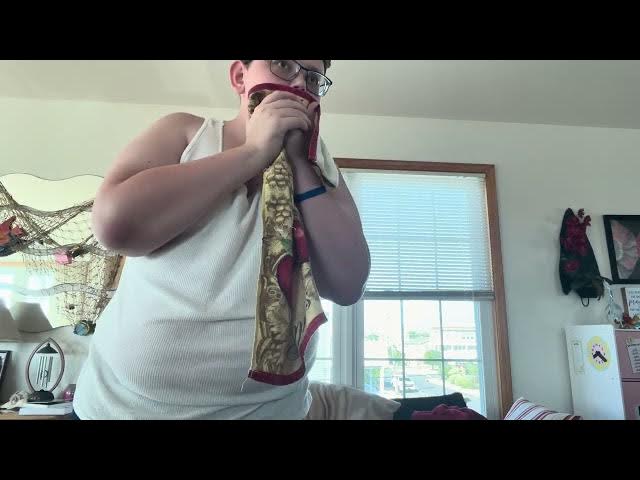 Video thumbnail for Guy dying at a beach house