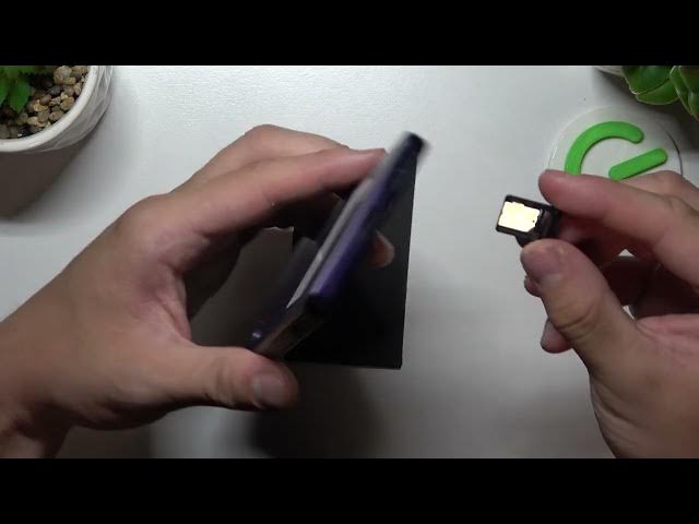 Video thumbnail for Does SONY XPERIA 1 IV Have Additional SD Card Slot - Expand Phone Memory