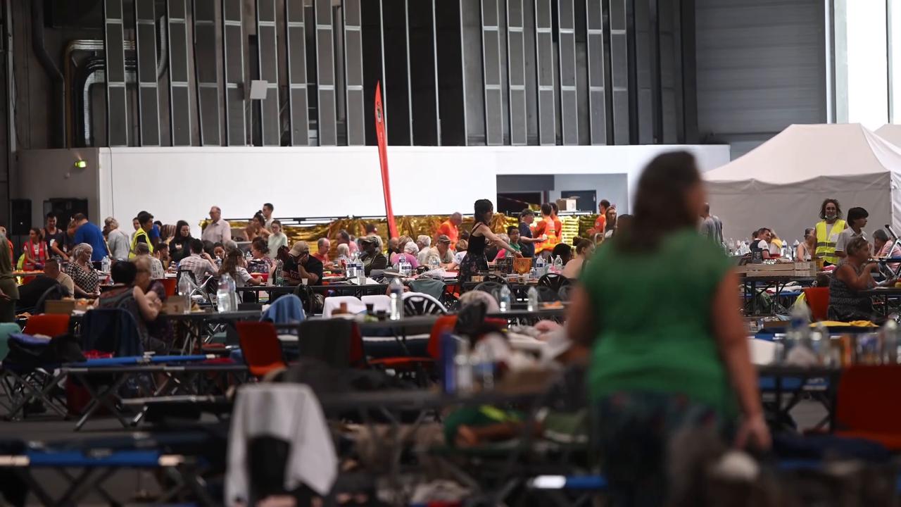 Video thumbnail for France: Bordeaux exhibition center shelters wildfire evacuees in southwestern France.