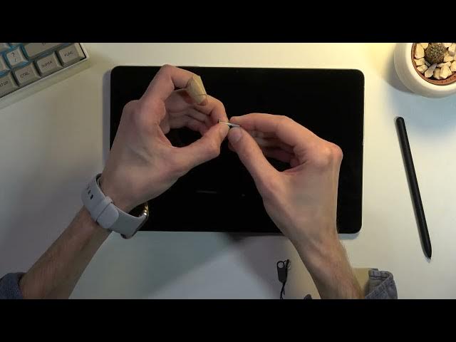 Video thumbnail for How to Insert SD Card in SAMSUNG Galaxy Tab S8 – Add Memory Card