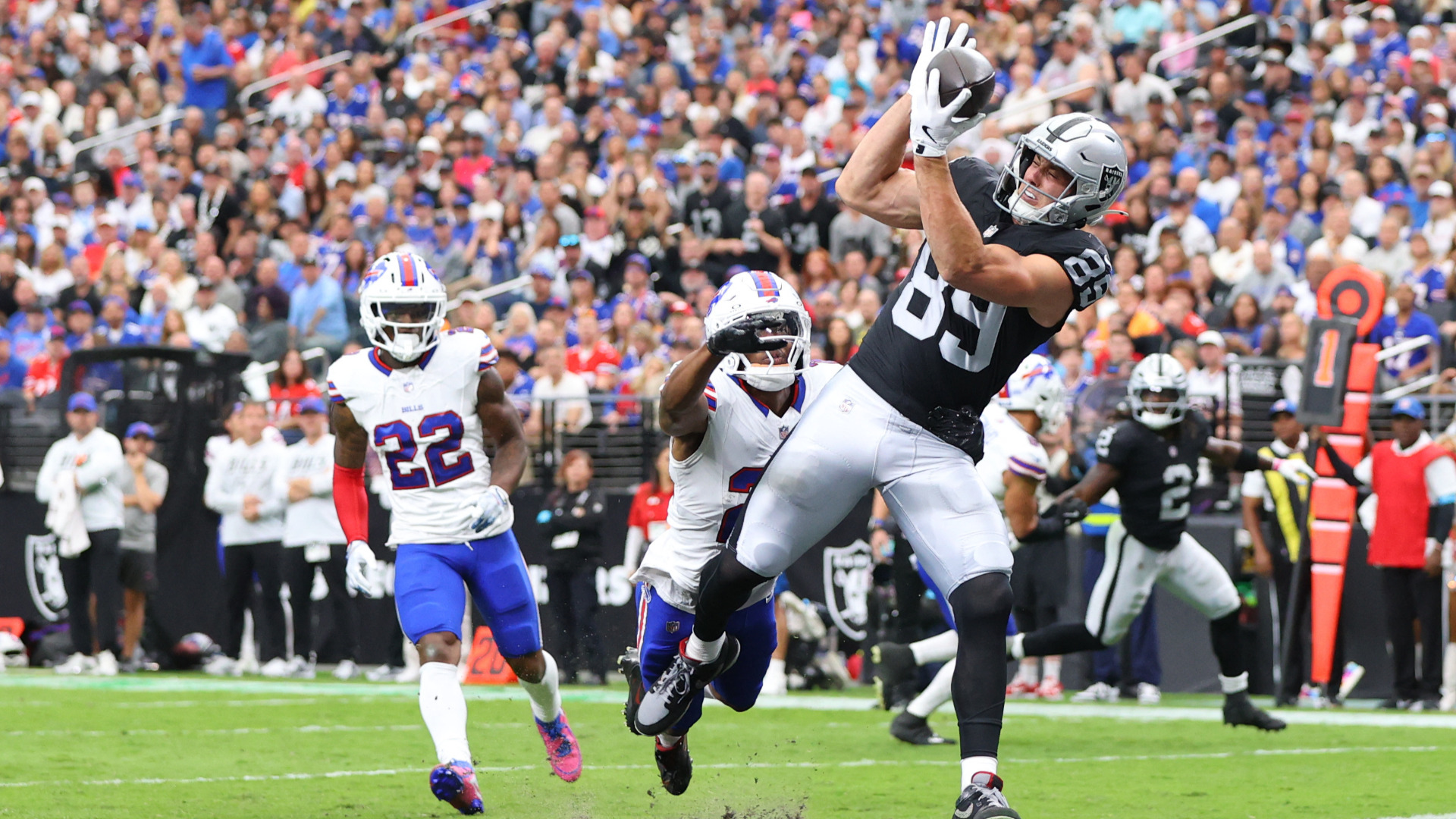 Video thumbnail for NFL Sunday Prop Bets: Bowers, Gordon, Douglas and Mason