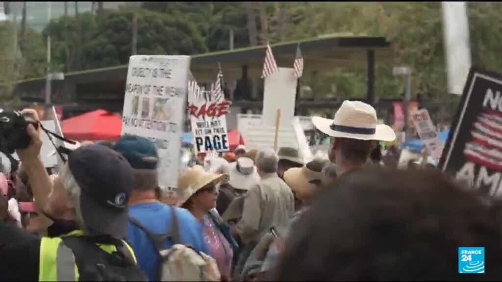 Video thumbnail for 'No Kings' rallies draw crowds across US